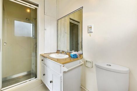 Photo of property in 174 Cascades Road, Pakuranga Heights, Auckland, 2010