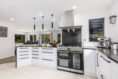 Photo of property in 13 Avonlea Grove, Belmont, Lower Hutt, 5010