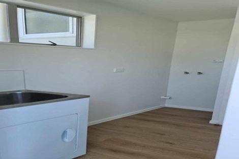 Photo of property in 3 St Margaret Place, West Harbour, Auckland, 0618