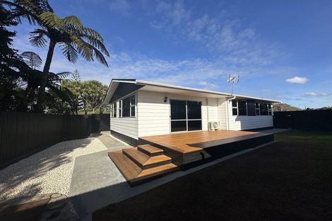 Photo of property in 17 Carlton Terrace, Westown, New Plymouth, 4310