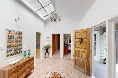 Photo of property in 189 Queen Street West, Levin, 5510