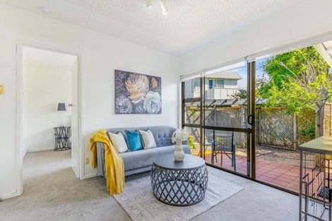 Photo of property in 30 County Road, Torbay, Auckland, 0630