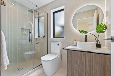 Photo of property in 12e Gordon Avenue, Milford, Auckland, 0620