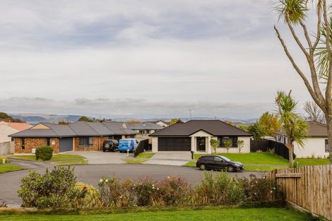 Photo of property in 15 Aspen Way, Kelvin Grove, Palmerston North, 4414