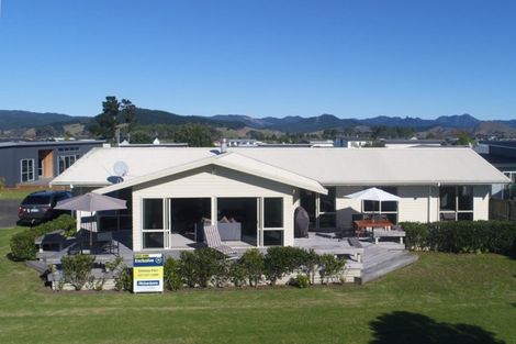 Photo of property in 157 The Fairway, Matarangi, Whitianga, 3592
