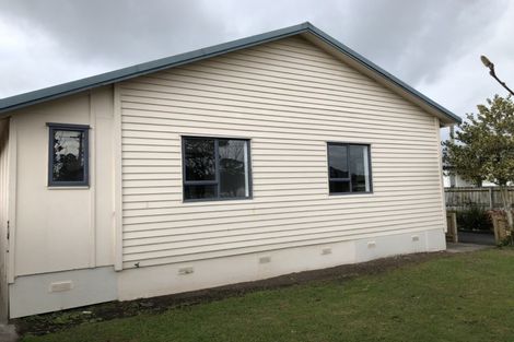 Photo of property in 1/29 Edwards Avenue, Henderson, Auckland, 0610