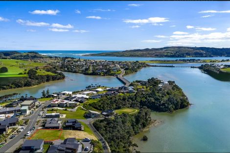 Photo of property in 33 Rangitahi Road, Raglan, 3225