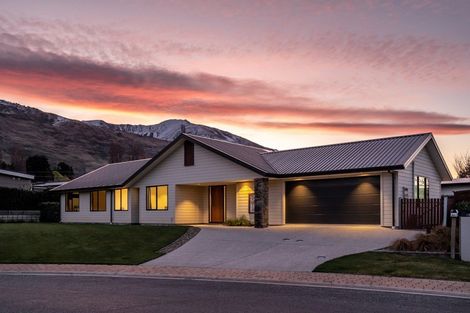 Photo of property in 42a-b Kelliher Drive, Wanaka, 9305