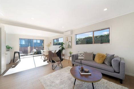 Photo of property in 3/1a Amberley Avenue, Te Atatu South, Auckland, 0610