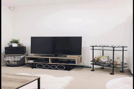 Photo of property in 1/113 Tirimoana Road, Te Atatu South, Auckland, 0602
