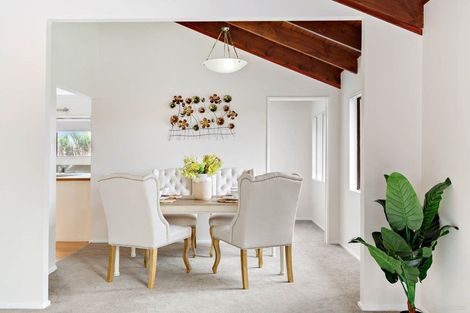 Photo of property in 54 Edgeworth Road, Glenfield, Auckland, 0629