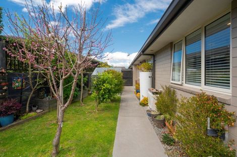 Photo of property in Waterview Estate, 54/4 Greystone Place, Omokoroa, 3114