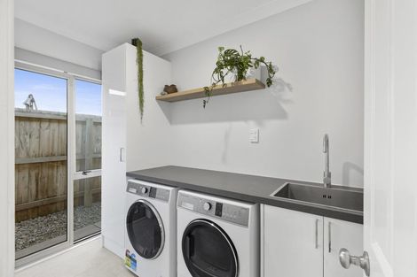 Photo of property in 64 Wattle Drive, New Brighton, Christchurch, 8083