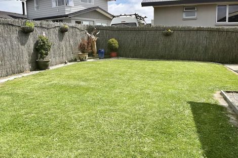 Photo of property in 3 Oxford Street, Waimate, 7924