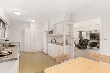 Photo of property in 220 Centreway Road, Orewa, 0931