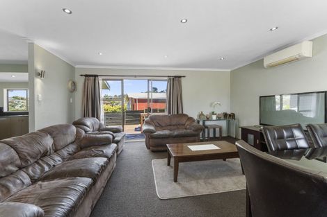 Photo of property in 62 Desert Gold Street, Ascot Park, Porirua, 5024
