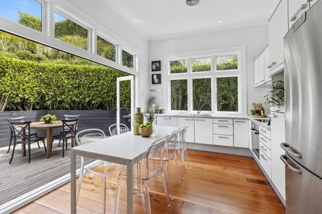 Photo of property in 5a Fortunatus Street, Brooklyn, Wellington, 6021