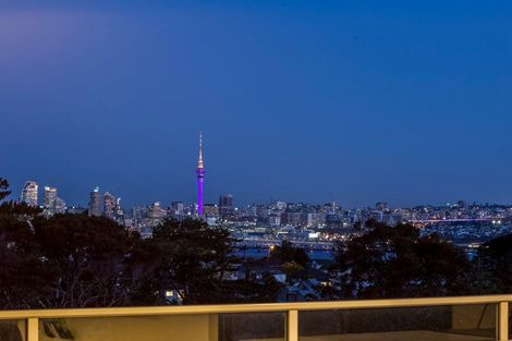 Photo of property in 8b Huka Road, Birkenhead, Auckland, 0626