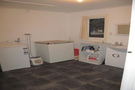 Photo of property in 15 Timaru Road, Waimate, 7924