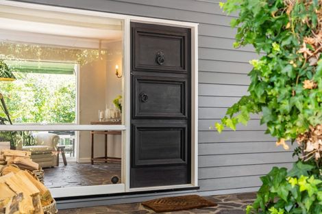 Photo of property in 9 Chatsworth Road, Silverstream, Upper Hutt, 5019