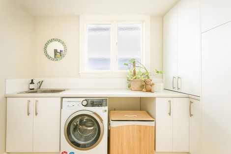 Photo of property in 7 Hackthorne Road, Cashmere, Christchurch, 8022