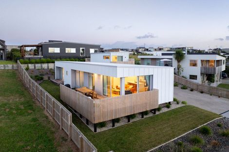 Photo of property in 9 Rangitahi Road, Raglan, 3225