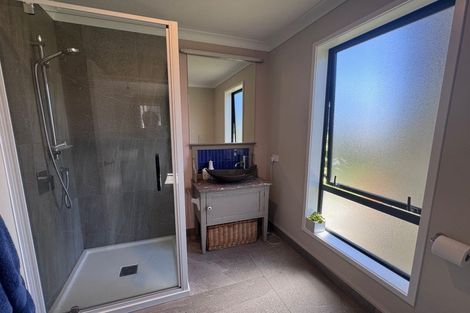 Photo of property in 26 Harbour View Heights, Picton, 7220