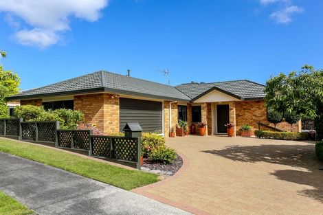 Photo of property in 5 Ashmore Drive, Frankleigh Park, New Plymouth, 4310