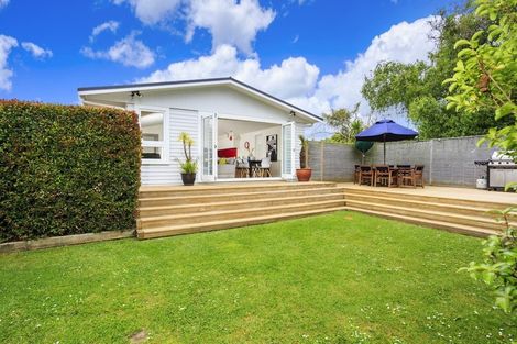 Photo of property in 34 Sylvia Road, Hillcrest, Auckland, 0627