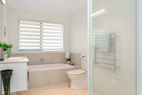 Photo of property in 12 Ngahana Place, Turangi, 3334