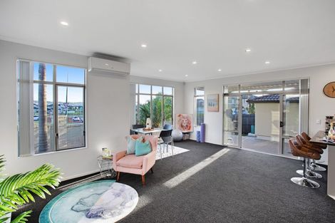 Photo of property in 137 Baverstock Road, Flat Bush, Auckland, 2016