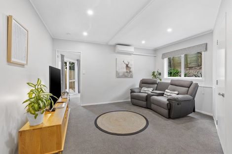 Photo of property in 5 Whale Cove, Stanmore Bay, Whangaparaoa, 0932