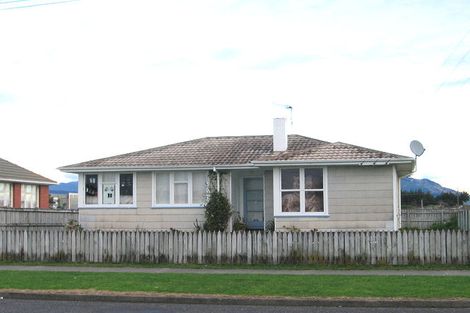 Photo of property in 8 Temuera Street, Otaki, 5512