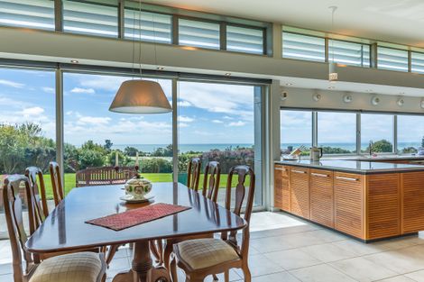 Photo of property in 40 Cliff Road, Tasman, Upper Moutere, 7173