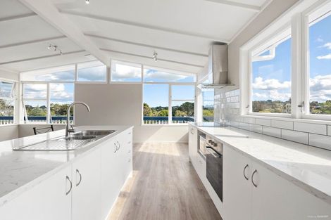 Photo of property in 11 Orton Street, Glenfield, Auckland, 0627