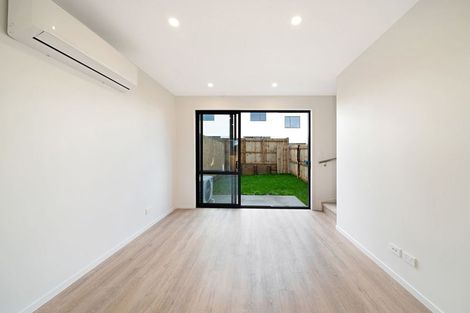 Photo of property in 15 Clay Works Lane, New Lynn, 0600