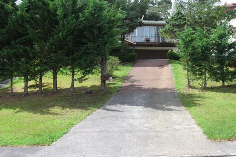 Photo of property in 27 Rangeview Road, Sunnyvale, Auckland, 0612