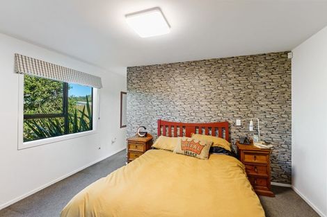 Photo of property in 6 James Street, Waikawa Beach, Levin, 5573