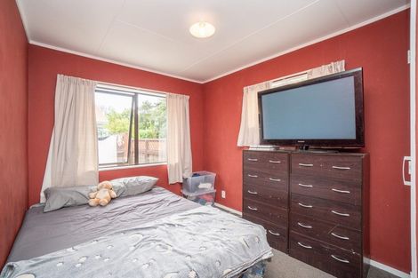 Photo of property in 45 Chatsworth Place, Highbury, Palmerston North, 4412