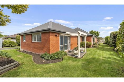 Photo of property in 19 Thornlea Place, Halswell, Christchurch, 8025