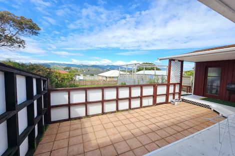 Photo of property in 80 Gray Avenue, Paraparaumu Beach, Paraparaumu, 5032