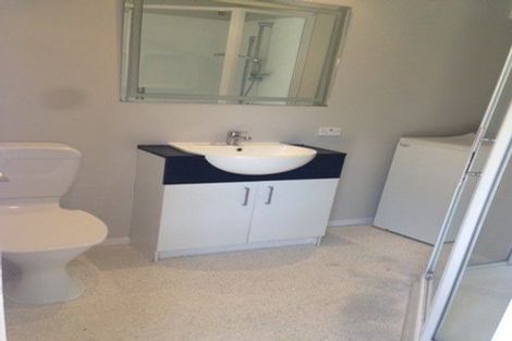 Photo of property in 25 Glenfern Road, Mellons Bay, Auckland, 2014