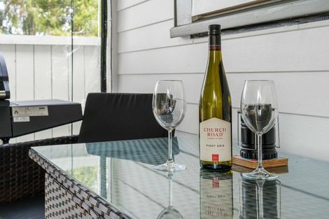 Photo of property in 3/201 Victoria Street, Cambridge, 3434