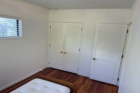 Photo of property in 1/28 Sandown Road, Rothesay Bay, Auckland, 0630