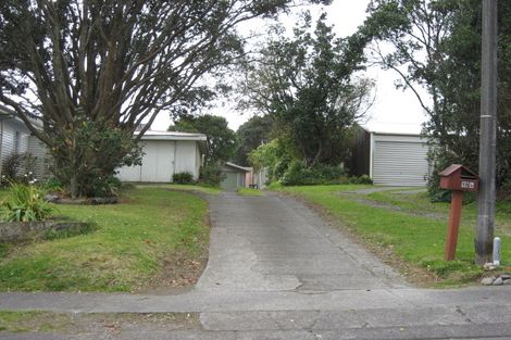 Photo of property in 19 Dixon Street, Oakura, 4314