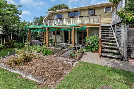 Photo of property in 94 One Tree Point Road, One Tree Point, 0118