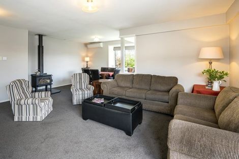 Photo of property in 22 Torlesse Crescent, Darfield, 7510