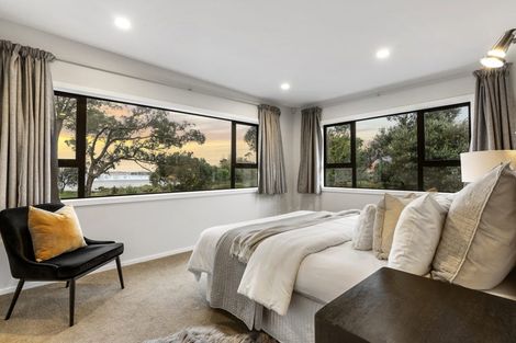 Photo of property in 2/31 Tamaki Drive, Pakuranga, Auckland, 2010