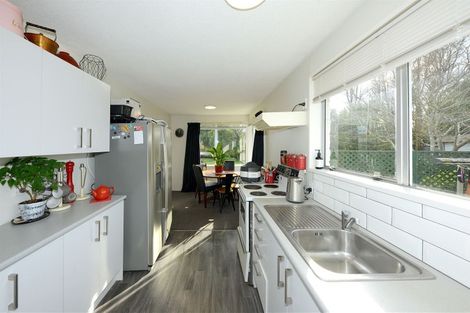 Photo of property in 3 Clivedon Place, Redwood, Christchurch, 8051