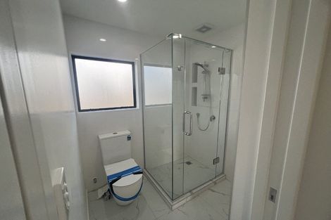 Photo of property in 1/54 Trias Road, Totara Vale, Auckland, 0629